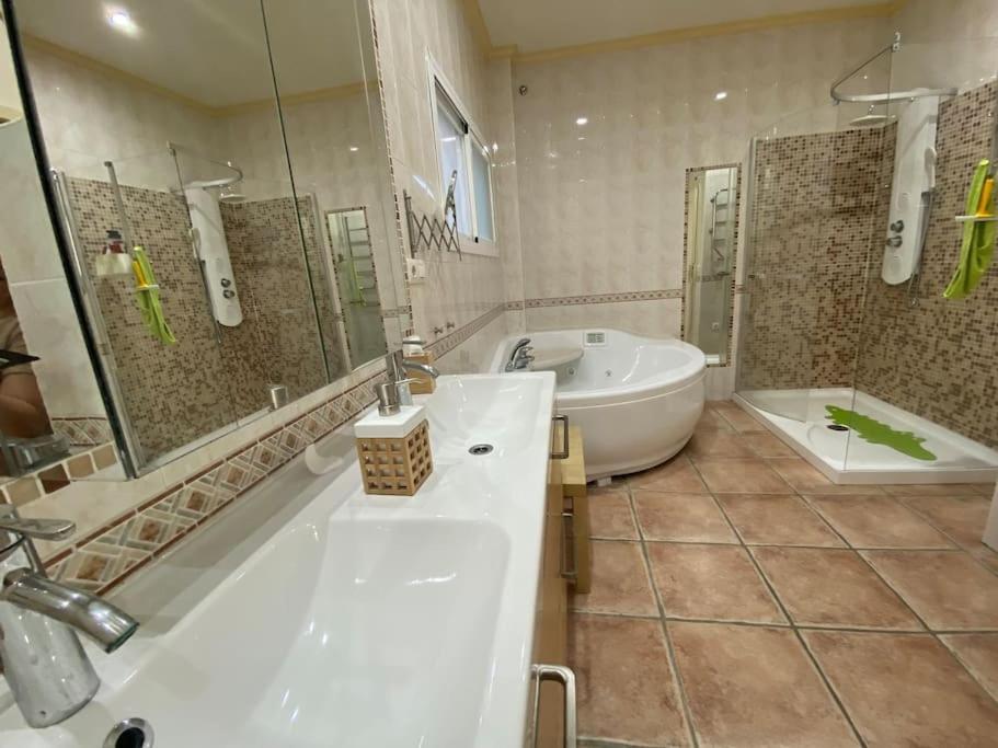 Вілла Espectacular Atico Duplex Con 2 Terrazas & Piscina Малага Екстер'єр фото